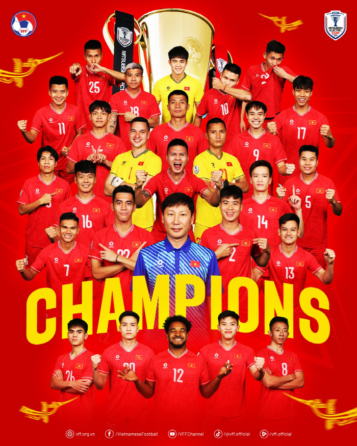 Kim Sang-sik Magic's super awesome Vietnam wins the third championship in Southeast Asian World Cup history, overpowering Thailand 32 → 53 total scores