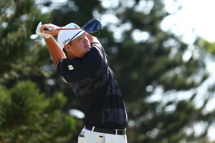 No bogey for two days, good start Lim Sung-jae, 3rd place in the PGA Tour opener, and 2 billion won in prize money to win the most under par at the Matsuyama PGA