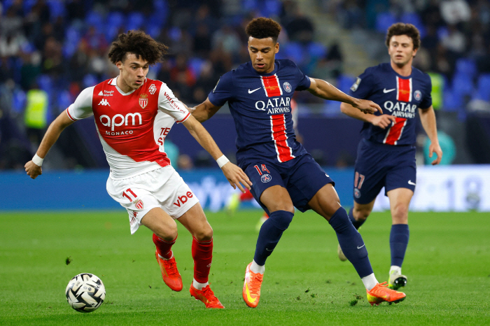 What a chance to score! PSG Prince Lee Kang-in, cannonball mid-range shot  67 minutes PSG wins Dembele's winning goal, 10 wins against Monaco → 3 consecutive Super Cups