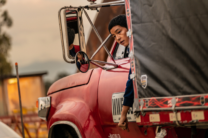 Song Joong Ki? I've been waiting for you…Director Kim Sung-je of Bogota believes with a reason (Roundup)