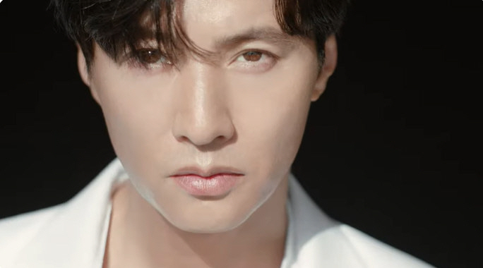 Won-bin broke the rumor of retirement...The sculptural beauty that has been revealed during the 15-year hiatus is still there