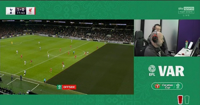 Solanke was offside The history of the first VAR in the history of football against Tottenham Liverpool
