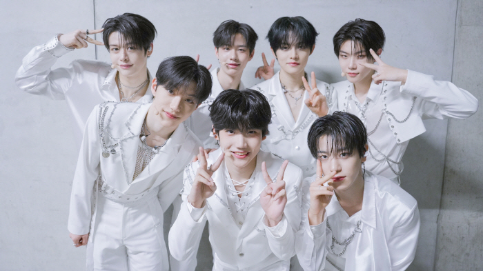  BAE173's Project 7 activity parallel contract and then change words, block the members and report them missing (Full Story)