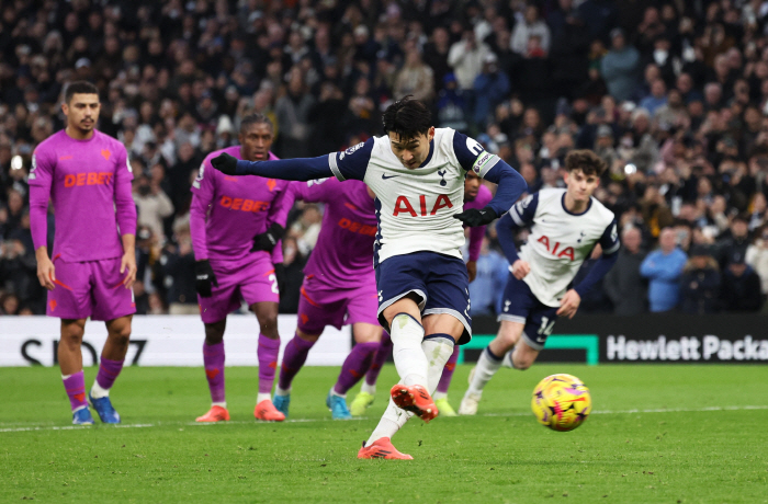 The back of Tottenham's head → Son Heung-min finally reveals the unhappy media, and he is blocked from extending his arbitrary contract...SON wanted a long-term contract