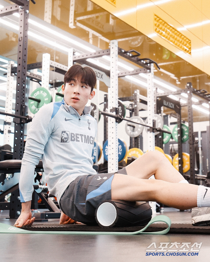 He is likely to play in YANG. Will he finally make his debut against Tamworth in the FA Cup?Yang Minhyuk4's Younggun