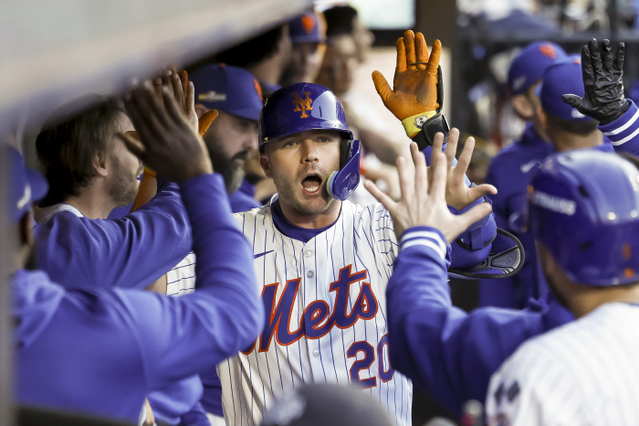 Please sign a three-year  opt-out contract. Alonso to build a double gun with ultimatum Soto in the Mets