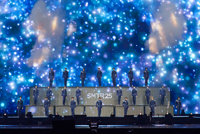 TVXQ, SM Town's 30th Anniversary Performance has been opened...a powerful opening with a rising line