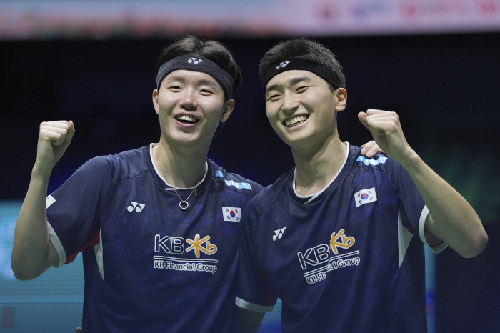 When Ahn Se-young pierced her gold vein, her brothers responded Ahn Se-young  Seo Seung-jae Kim Won-ho won the Malay Open at the same time...Ahn Se-young won the first tournament of the new year for the second consecutive year