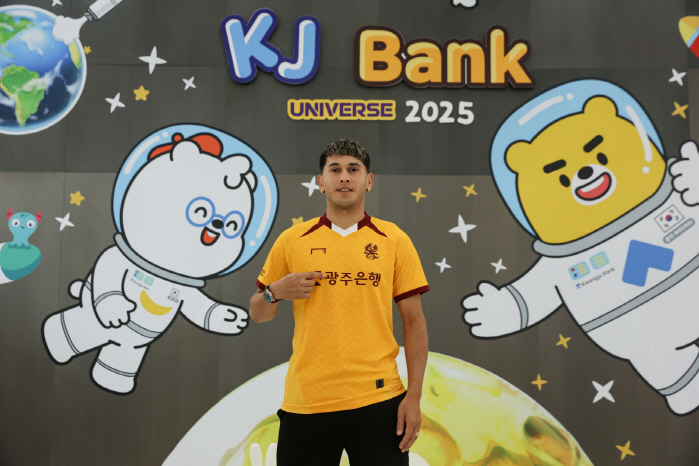 Happy Hayes returns home, Gwangju after 2 years away from Jeju...Jeong Hyo Ball Upgrade