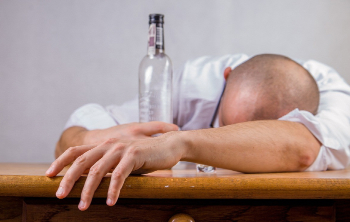 Polyethylene glycol used in constipation pills helps relieve hangovers