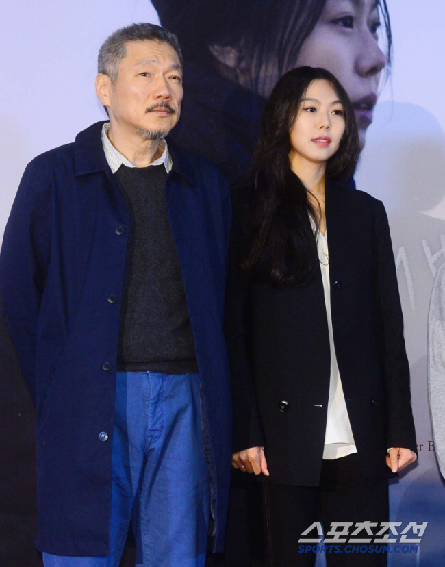  Giving birth this spring...Kim Min-hee has been having an affair for 10 years and Hong Sang-soo is 64 years old, giving birth to an extramarital child..six-month pregnancy shock