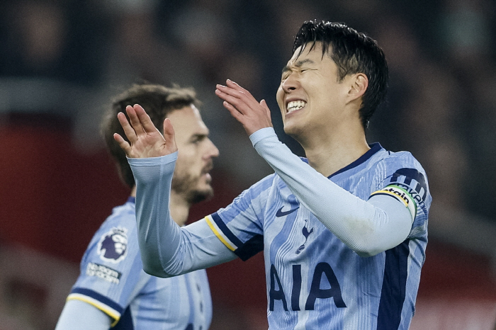 Transfer fee  possibility of swap deal is open. Son Heung-min ↔ A handshake party? At this point, Tottenham and Warsaw winger Ansu Fati are rumored to have been recruited. What will Son Heung-min react to Barcelona?