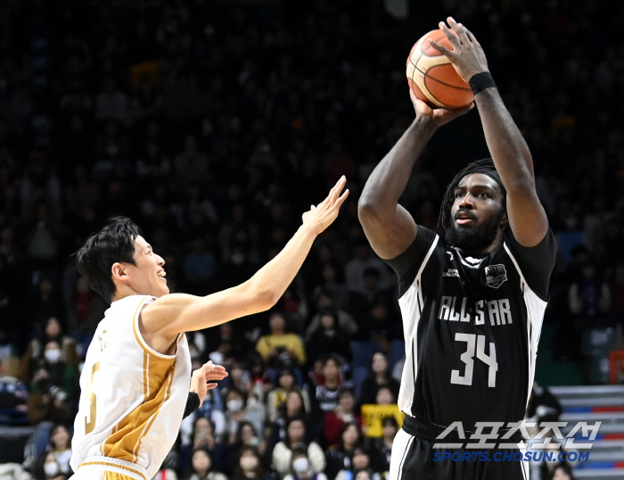 Jamil Warney NBA mode → MVP Young-gwang Jeon Hee-chul's KBLMON team catches the puppy team and cheers