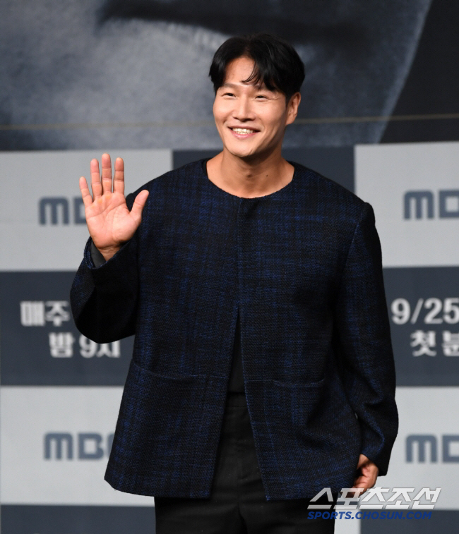 Kim Jong-guk, the rumor of marriage and childbirth in L.A..Yoo Jae Seok, you're not a soloist. 
