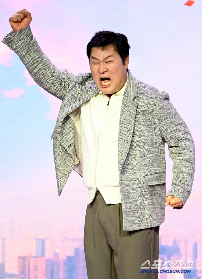  YUN KYUNG HO, you're so energetic