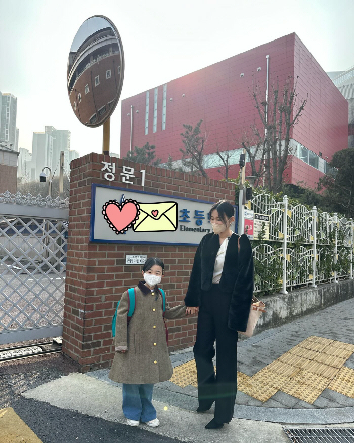  Will he be able to do it…Lee Ji-hye's daughter said it's harder than lotto enter a private elementary school..Competition ratio alone is 20.8 to 1