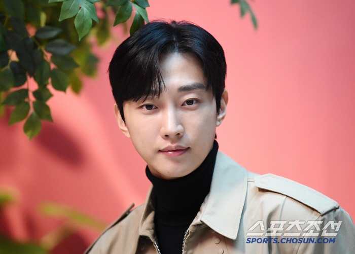 Jinyoung Expresses Aspiration for Music Career
