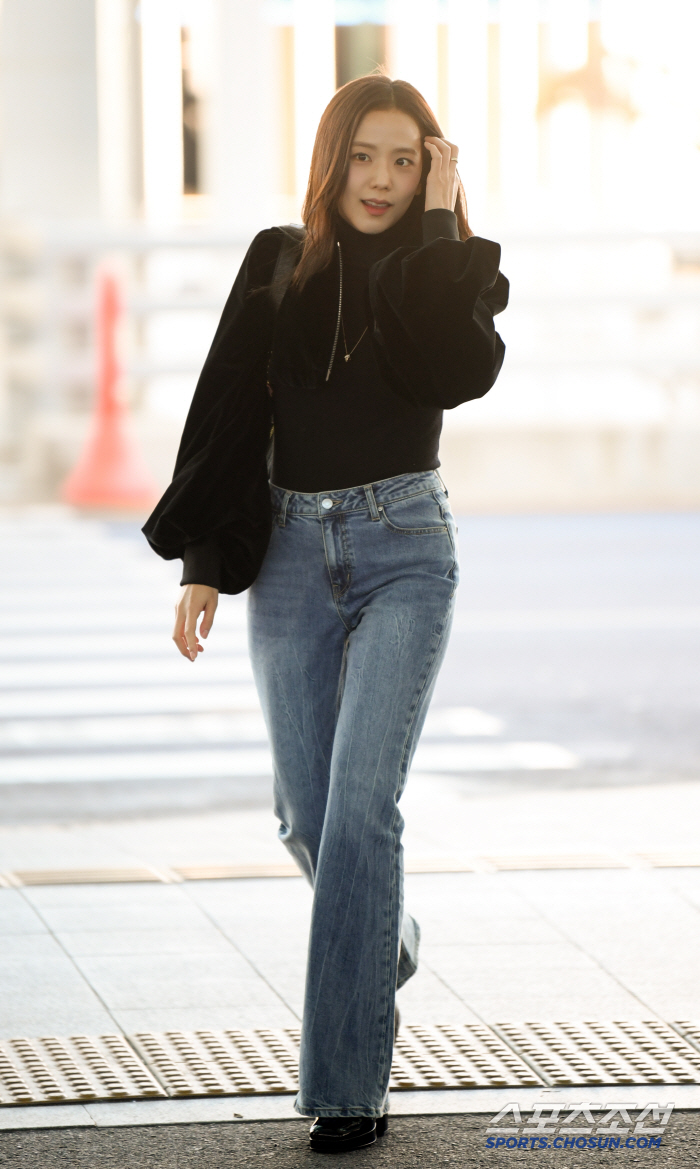  BLACKPINK JISOO's innocent look