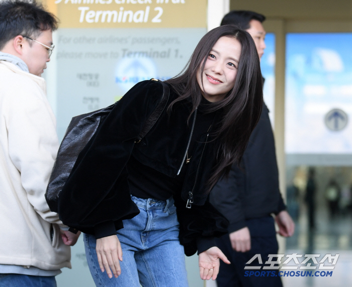  BLACKPINK's JISOO's heart is racing