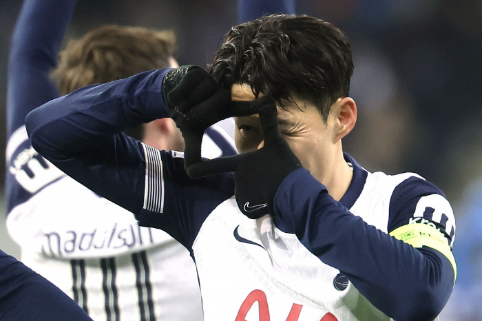 Super super awesome! Son Heung-min scored double digits for 9 consecutive seasons as EPL legend...Tottenham's 10th place alone after beating Kane