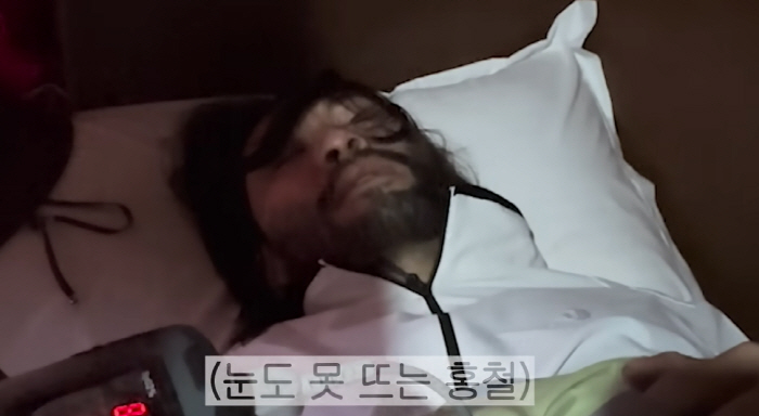 Noh Hong-chul is on the verge of death in the Himalayas..There's a risk of brain damage and a will. 