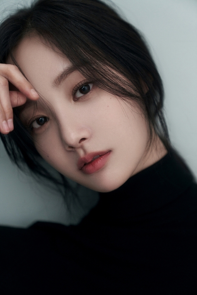  Yeonwoo Reflects on a Busy Year and Success with 'The Tale of Lady Ok'