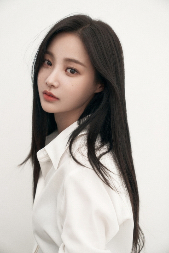  Yeonwoo Reflects on a Busy Year and Success with 'The Tale of Lady Ok'