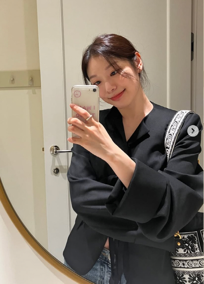 Kim Yu-na shows off her 8.5 billion Han River view honeymoon home..♥ Full of excitement ahead of the discharge of the rainforest