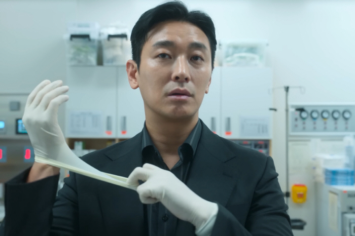 Ju Jihoon swallowed the Lunar New Year holiday..Severe Trauma Center → Summoned to the Palace