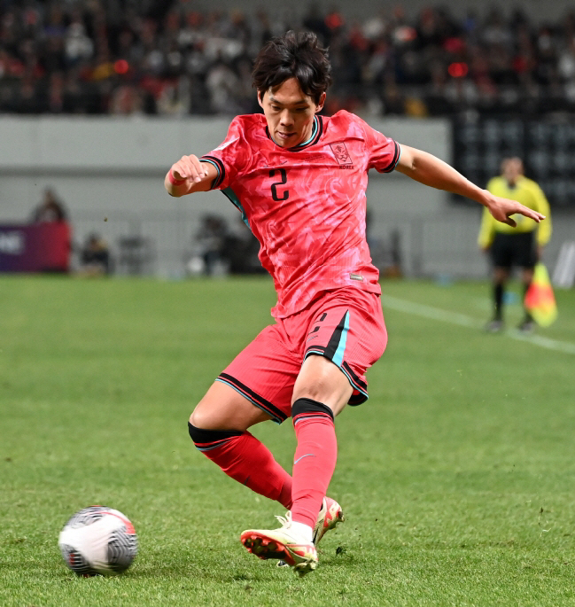 Great challenge! Lee Myung-jae, a full-back for the 1993 national team, is close to being transferred to Birmingham City