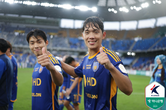 Great challenge! Lee Myung-jae, a full-back for the 1993 national team, is close to being transferred to Birmingham City