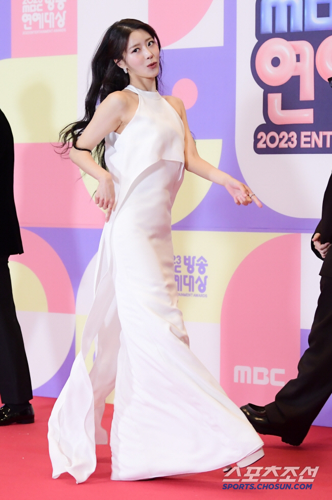  Yoo Jaeseok, we have a lot to care about