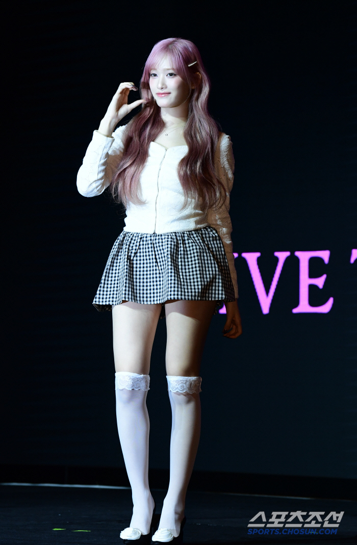  I.V. is excited about our comeback stage greeting