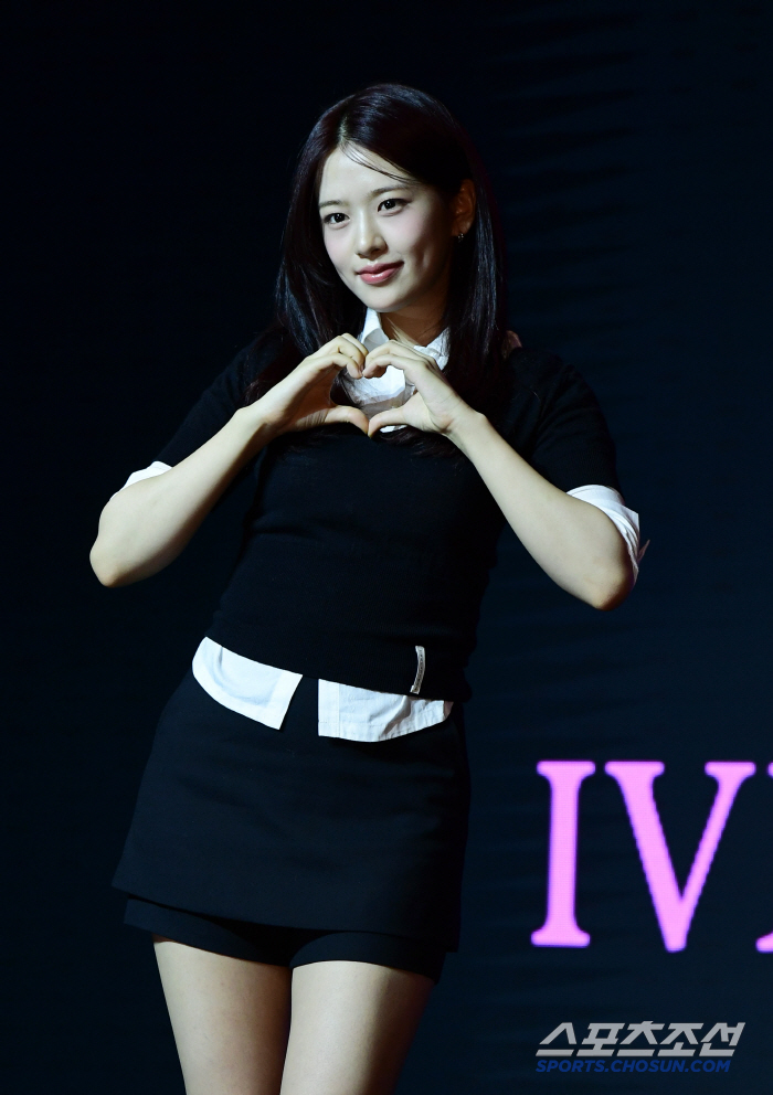  Say hello with AN YU JIN's heart