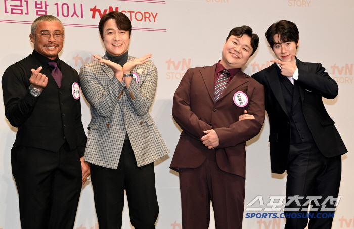  Choo Sung Hoon, Choi Dae Chul, Tae Hang Ho, Han Jung Wan, handsome, right?