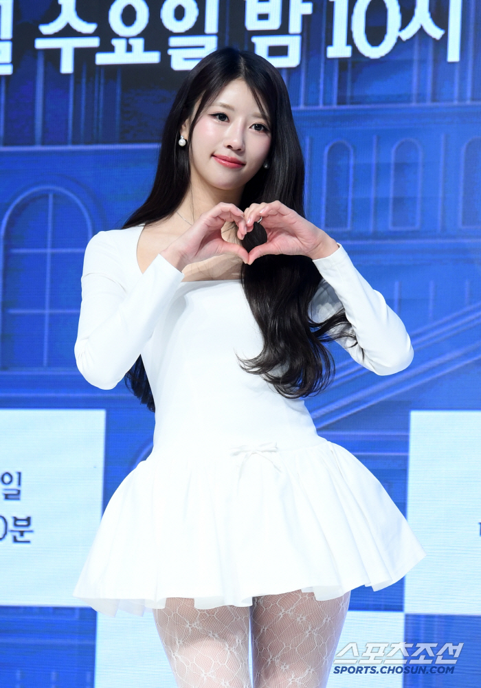  Mi-Joo is lovely