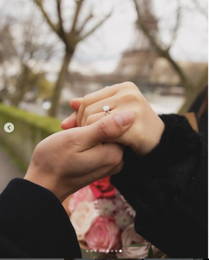 2PM’s Ok Taecyeon Reportedly Engaged Proposal Photo in Paris Goes Viral