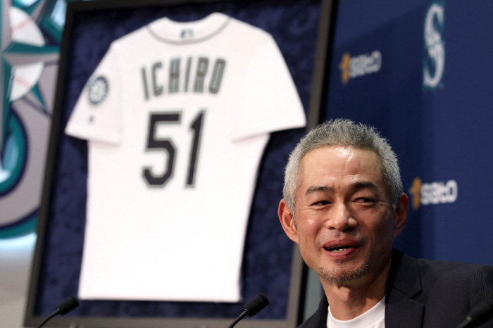 Reporter who objected to Ichiro, did you think he would show up? Reporters' Association's HOF Voting List Discloses 73 People