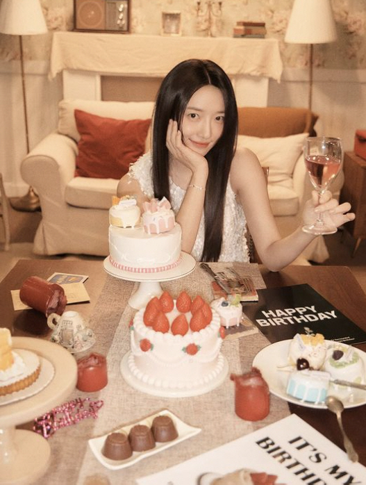  Pyo Yejin, eating like this on her birthday, 163cm 46kg...an unrealistic figure