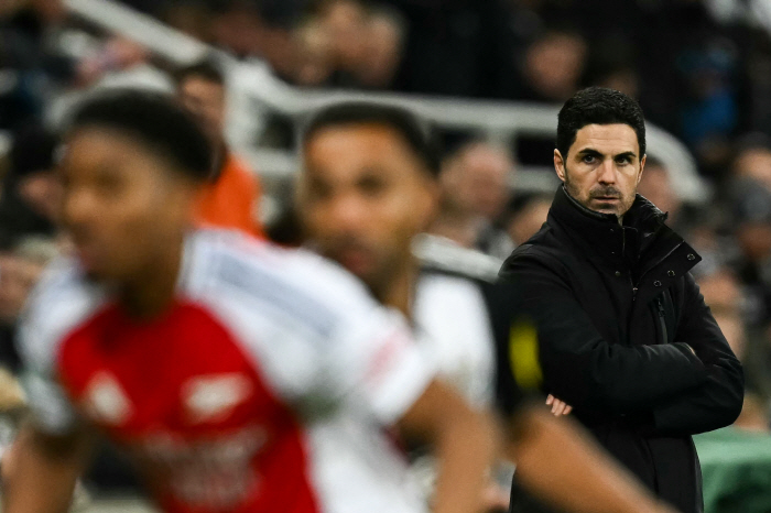 How many on earth do we miss, 34 shots 0 goals Arsenal's extreme decision...0-2 loss to Newcastle again, no relation! a terrible jinx
