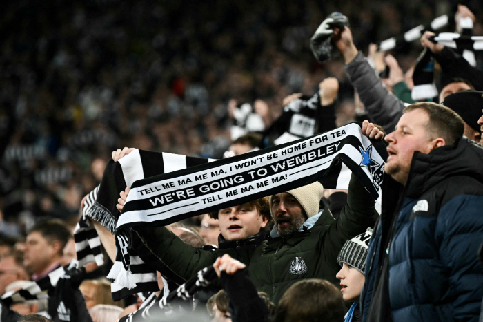 How many on earth do we miss, 34 shots 0 goals Arsenal's extreme decision...0-2 loss to Newcastle again, no relation! a terrible jinx