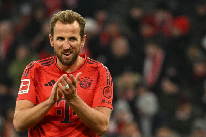 Are you nervous? If you prove it, stop! Monster Mode Kim Min-jae Blocks Breakthrough Iron Wall Defense  Air Ball Perfect Domination Kane Multi-goal Munich wins 30 against Bremen