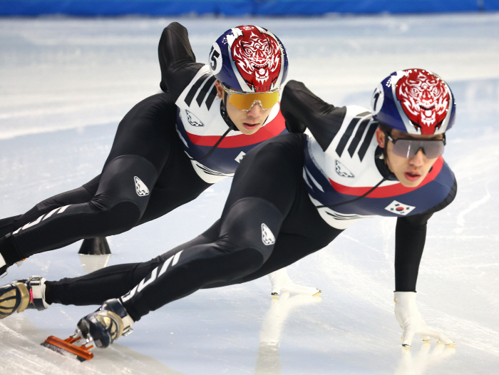  Park Jiwon, the king of short track, won two men's short track 1,500m gold medals!Jang Sungwoo is → Lin Xiaojun is