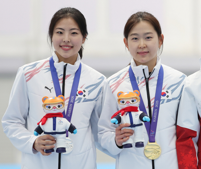 As expected, the god-like queen!女's 500m gold medal! Lee Na Hyun's podium for 2 consecutive days.
