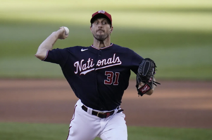 Scherzer attack? No, the starting rotation should be strong. That Toronto is like that now? Dreaming of winning for the 3rd time in my life