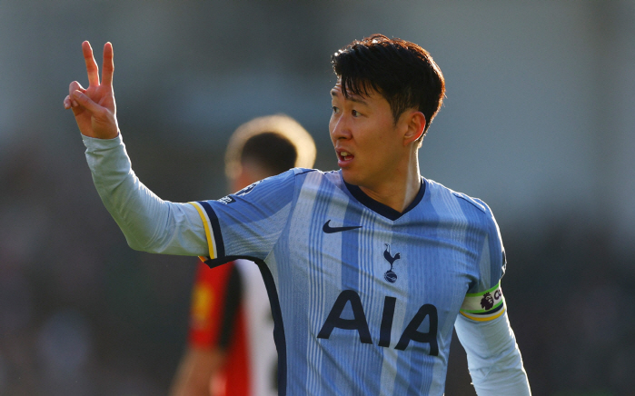 Son Heungmin's challenge to win is just beginning! FA Cup Trophy Jung A-jun...Isn't it the captain of Redknapp SON? → Shall we end the criticism with a scoring shot against Villa