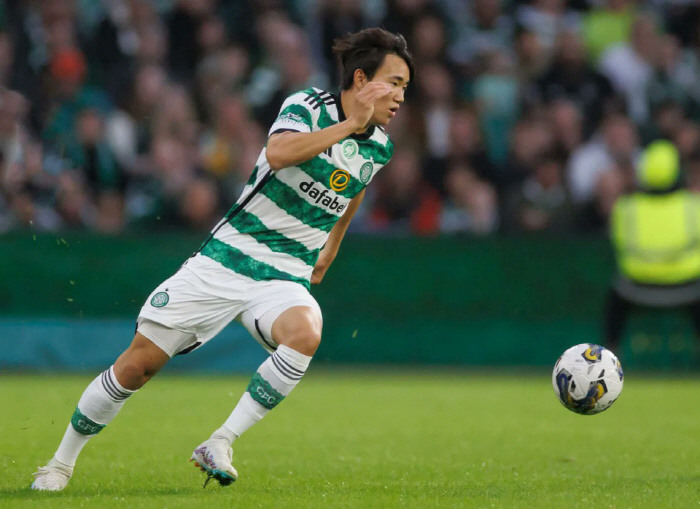 YANG is crazy! 1 goal and 2 assists in the Cup tournament, 8 points in rating...Fantastic volley to show off his best scoring ability