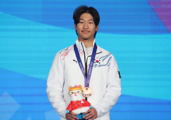 Following high school student Kang Dong-hoon and slop style, a valuable bronze medal in Big 
