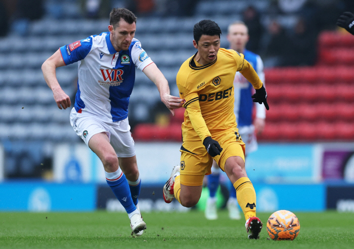 Hwang Hee-chan of Crisis, Injured, Fortunately, Director said there was no problem→Wolverhampton wins 20 games over Blackburn