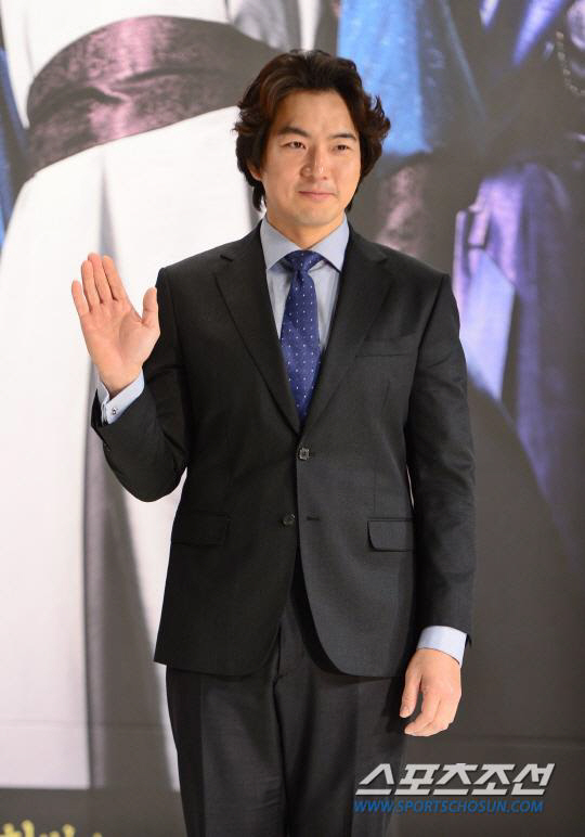 Song Il-guk receives panties every year from his mother-in-law, which means not to cheat on her (Cha-cha-JANG) 
